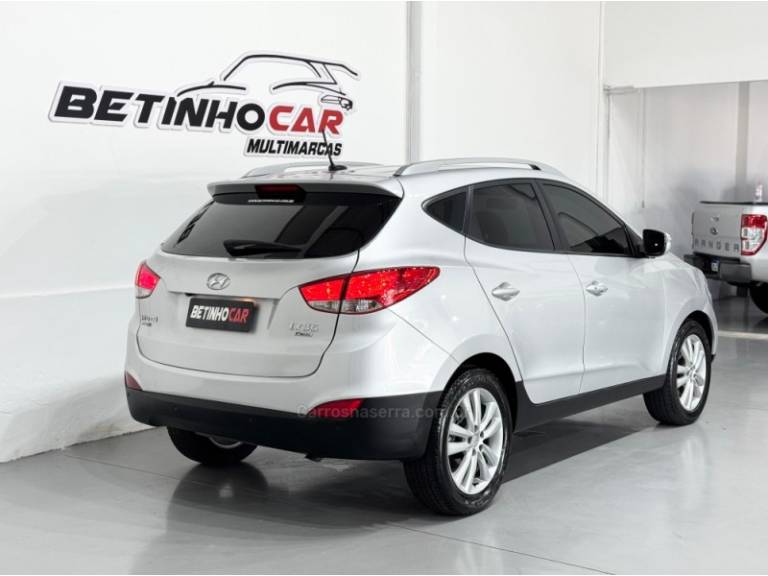 HYUNDAI - IX35 - 2013/2014 - Prata - R$ 76.900,00