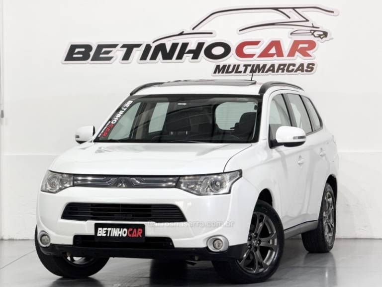 MITSUBISHI - OUTLANDER - 2014/2015 - Branca - R$ 82.900,00