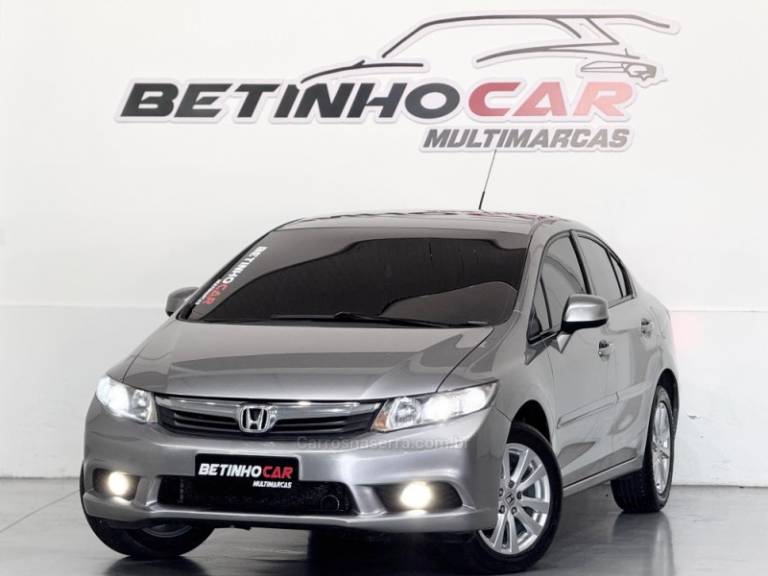 HONDA - CIVIC - 2014/2015 - Cinza - R$ 74.900,00