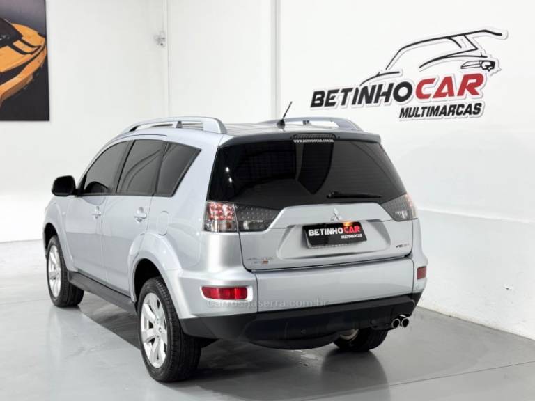 MITSUBISHI - OUTLANDER - 2009/2010 - Prata - R$ 62.900,00