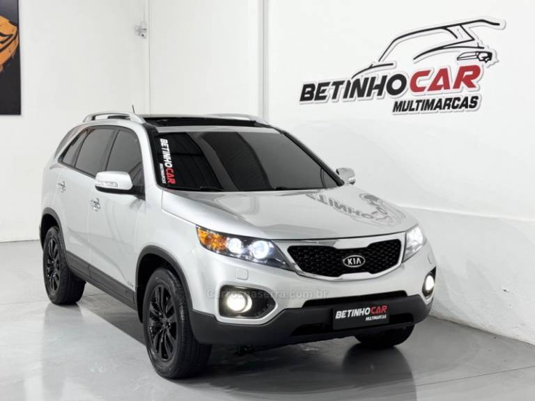 KIA MOTORS - SORENTO - 2011/2011 - Prata - R$ 69.900,00