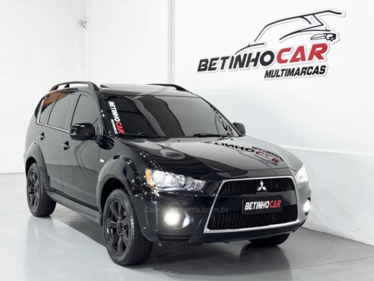 MITSUBISHI - OUTLANDER - 2011/2012 - Preta - R$ 65.900,00