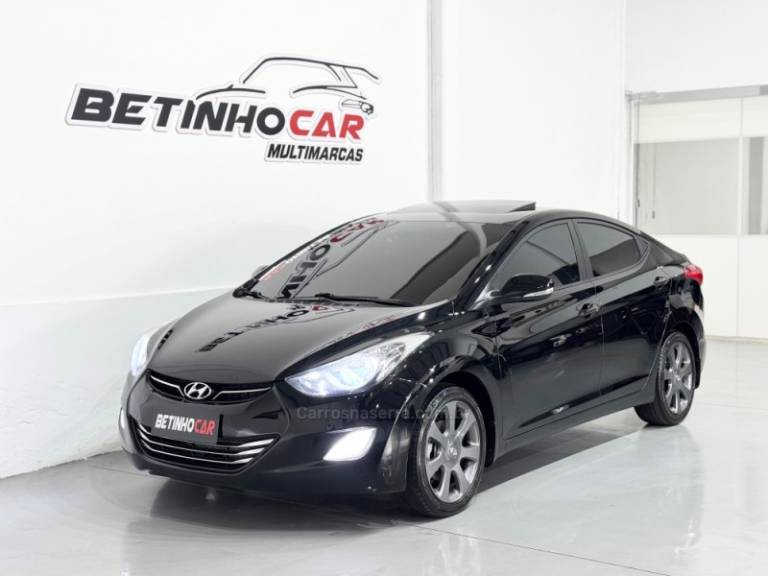 HYUNDAI - ELANTRA - 2012/2013 - Preta - R$ 71.900,00