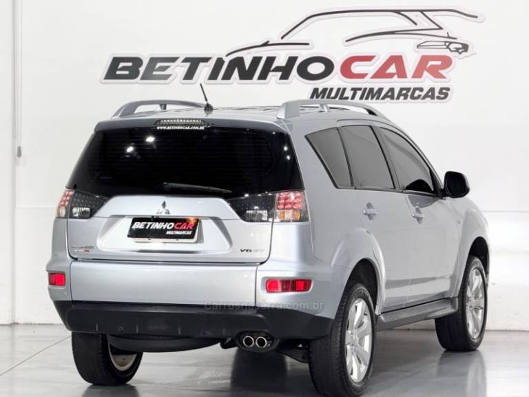 MITSUBISHI - OUTLANDER - 2009/2010 - Prata - R$ 62.900,00