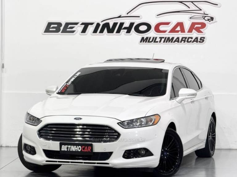 FORD - FUSION - 2012/2013 - Branca - R$ 82.900,00