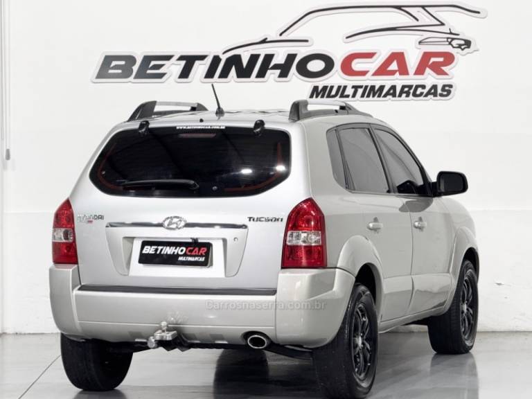 HYUNDAI - TUCSON - 2007/2008 - Prata - R$ 42.900,00