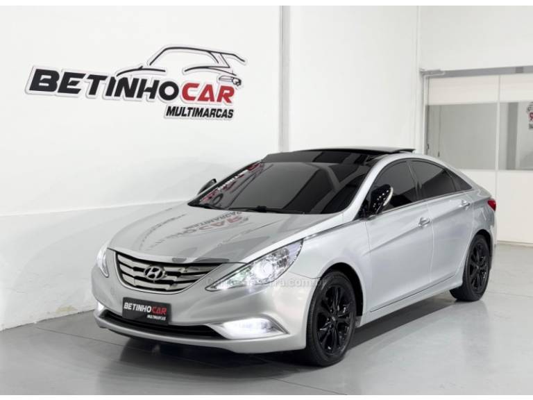 HYUNDAI - SONATA - 2011/2012 - Prata - R$ 73.900,00