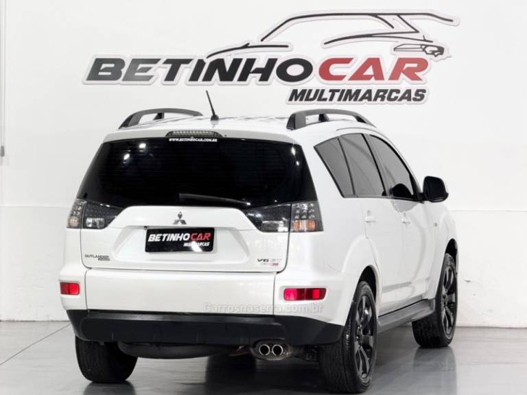 MITSUBISHI - OUTLANDER - 2010/2011 - Branca - R$ 68.900,00