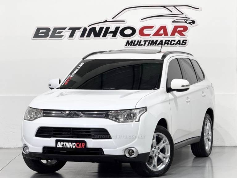 MITSUBISHI - OUTLANDER - 2014/2015 - Branca - R$ 82.900,00