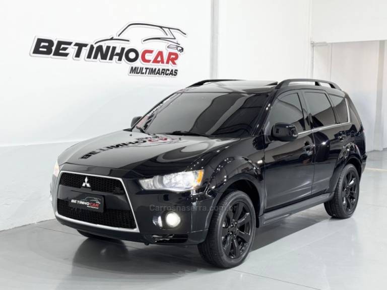 MITSUBISHI - OUTLANDER - 2011/2012 - Preta - R$ 65.900,00