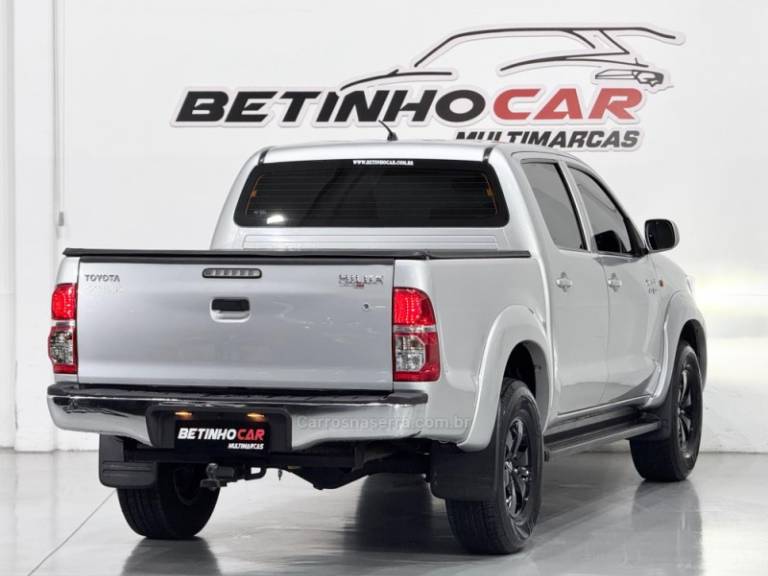 TOYOTA - HILUX - 2012/2013 - Prata - R$ 112.900,00