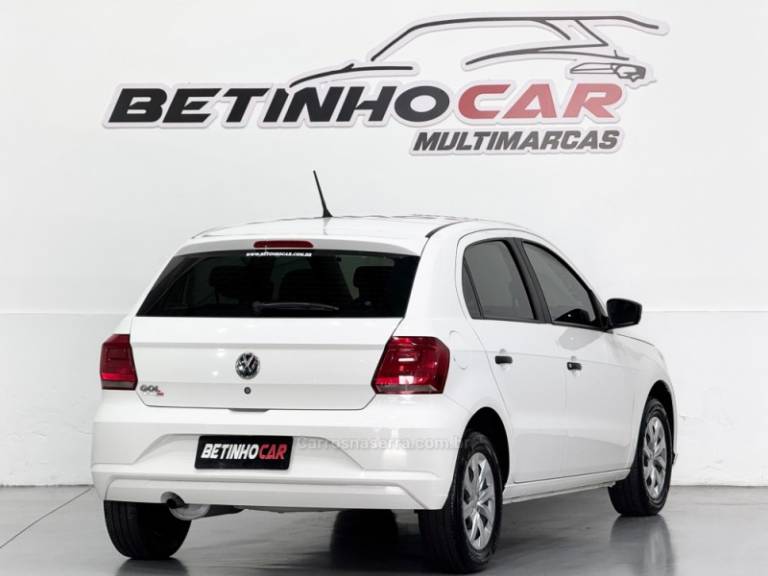 VOLKSWAGEN - GOL - 2021/2022 - Branca - R$ 55.900,00