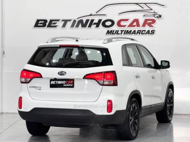 KIA MOTORS - SORENTO - 2014/2015 - Branca - R$ 79.900,00