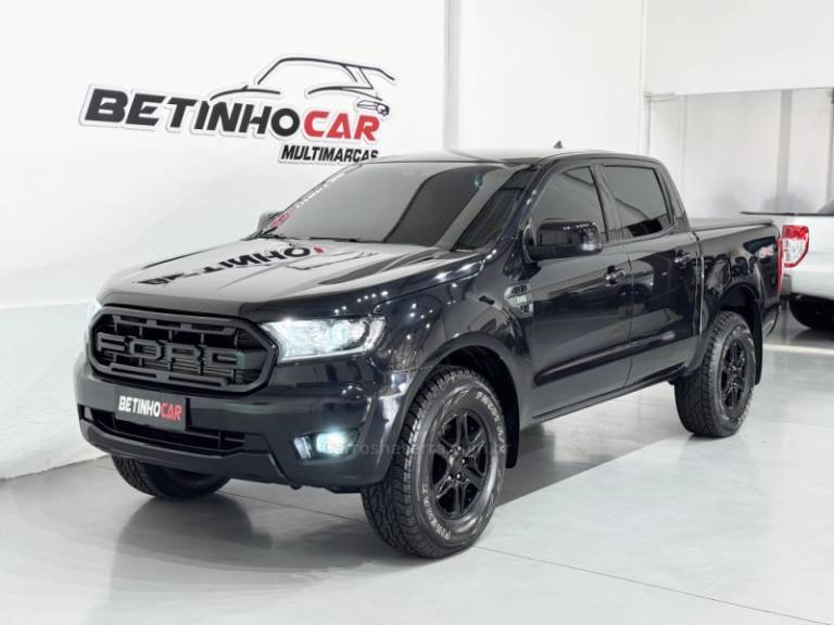 FORD - RANGER - 2021/2022 - Preta - R$ 179.900,00