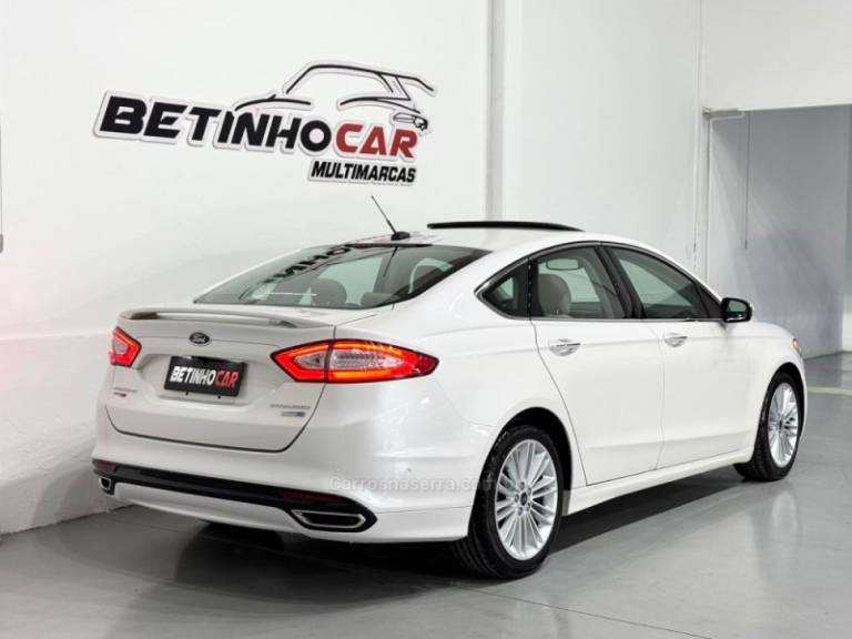 FORD - FUSION - 2012/2013 - Branca - R$ 84.900,00