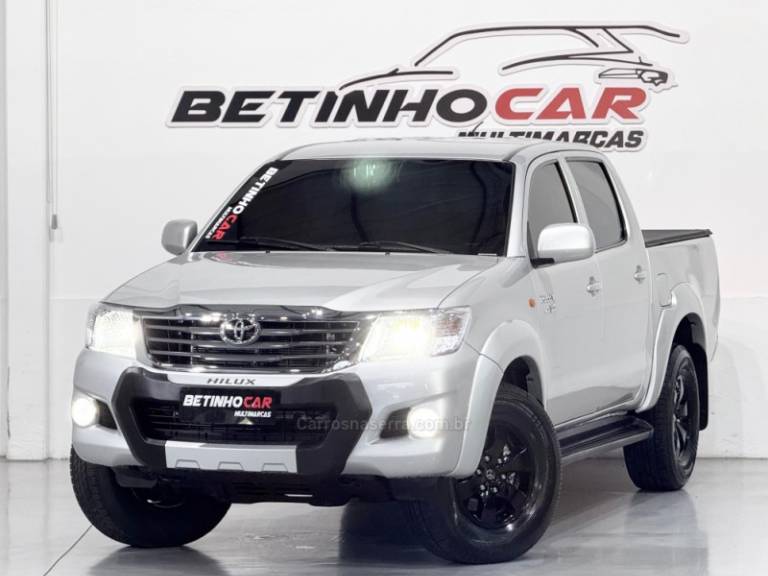 TOYOTA - HILUX - 2012/2013 - Prata - R$ 112.900,00