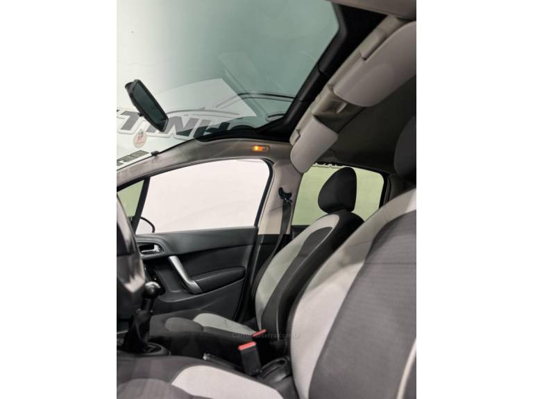 CITROËN - C3 - 2015/2016 - Branca - R$ 46.900,00