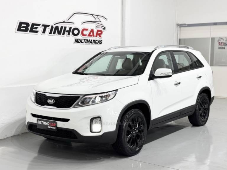 KIA MOTORS - SORENTO - 2014/2015 - Branca - R$ 79.900,00