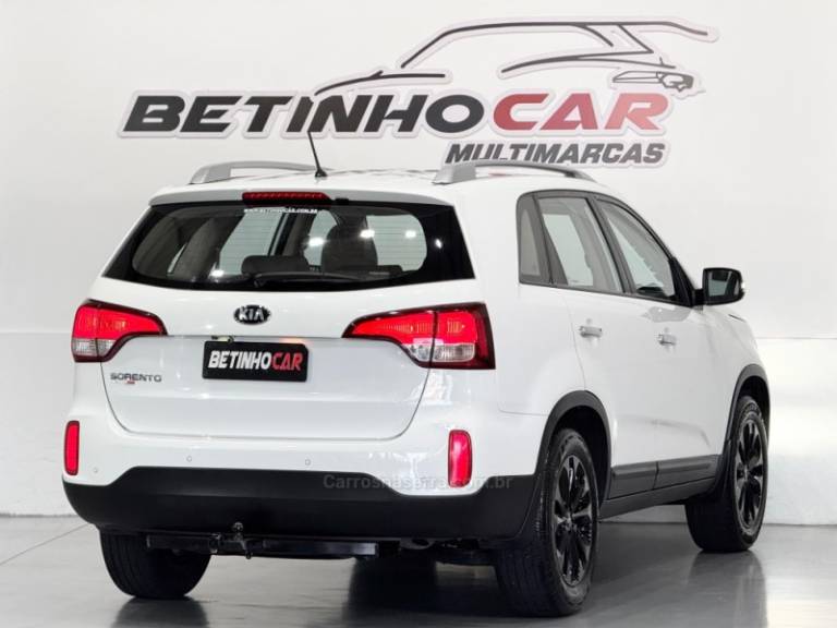 KIA MOTORS - SORENTO - 2014/2015 - Branca - R$ 79.900,00