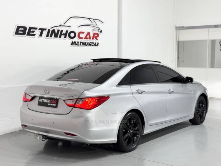 HYUNDAI - SONATA - 2011/2012 - Prata - R$ 73.900,00