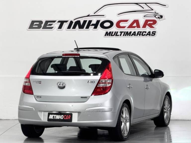 HYUNDAI - I30 - 2010/2011 - Prata - R$ 51.900,00