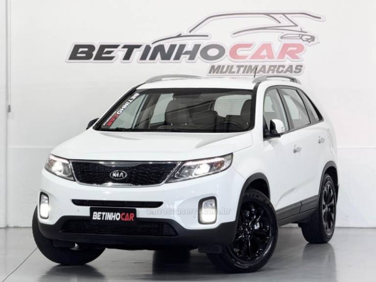 KIA MOTORS - SORENTO - 2014/2015 - Branca - R$ 79.900,00