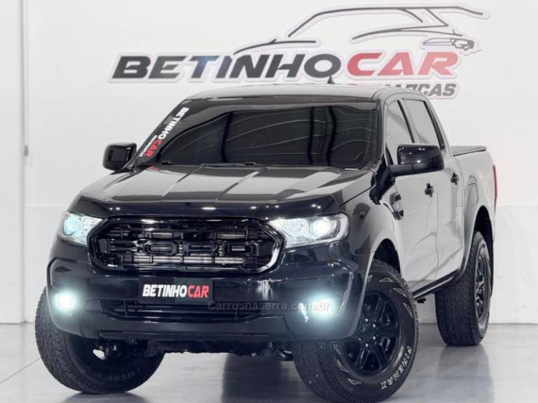 FORD - RANGER - 2021/2022 - Preta - R$ 179.900,00