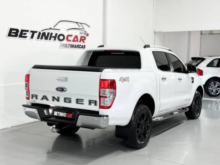 FORD - RANGER - 2018/2019 - Branca - R$ 169.900,00