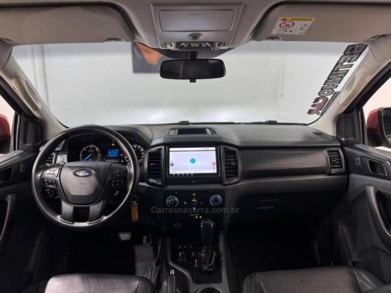 FORD - RANGER - 2018/2019 - Vermelha - R$ 154.900,00