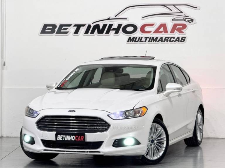 FORD - FUSION - 2012/2013 - Branca - R$ 84.900,00