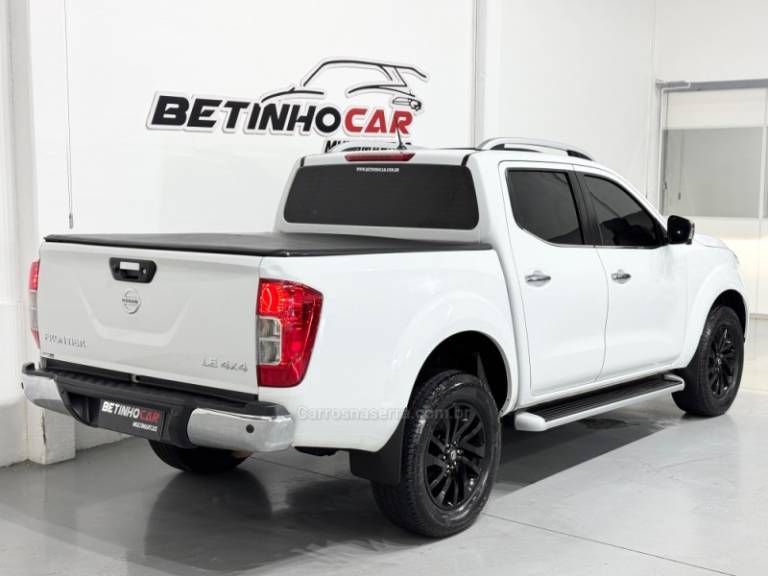 NISSAN - FRONTIER - 2018/2019 - Branca - R$ 179.900,00