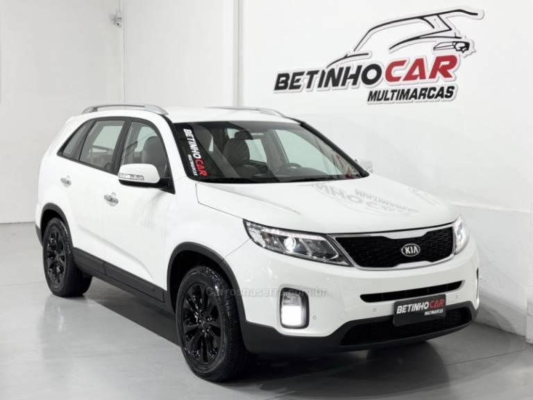 KIA MOTORS - SORENTO - 2014/2015 - Branca - R$ 79.900,00