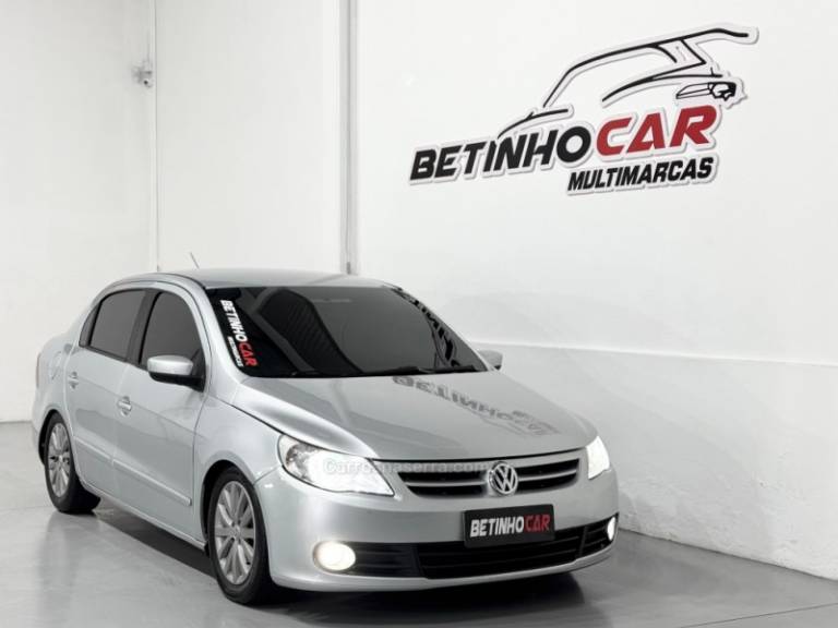 VOLKSWAGEN - VOYAGE - 2011/2012 - Prata - R$ 37.900,00