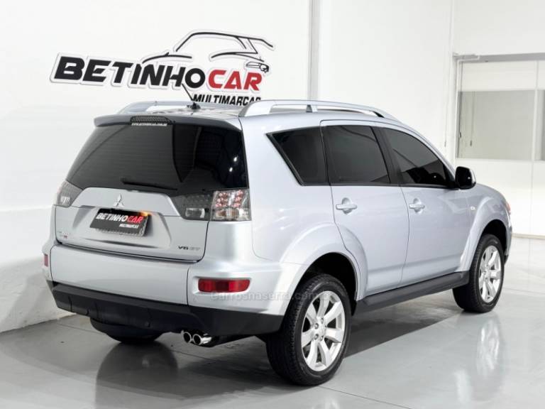 MITSUBISHI - OUTLANDER - 2009/2010 - Prata - R$ 62.900,00