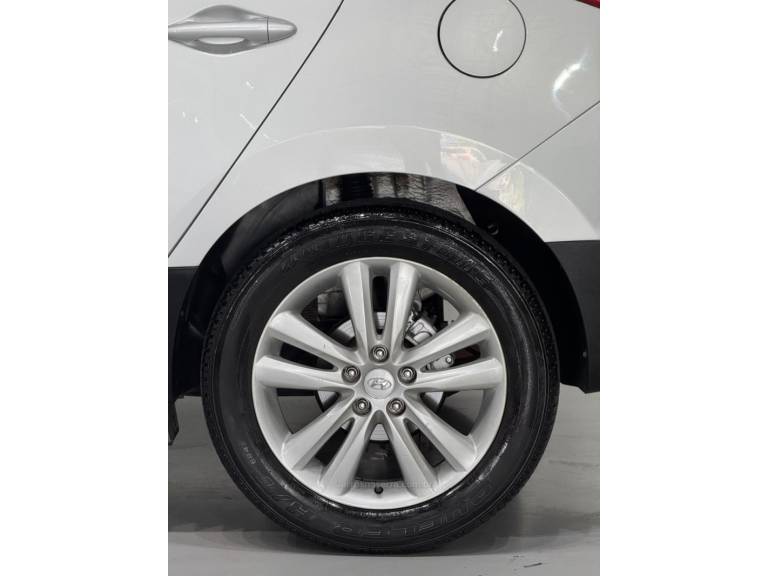 HYUNDAI - IX35 - 2013/2014 - Prata - R$ 76.900,00