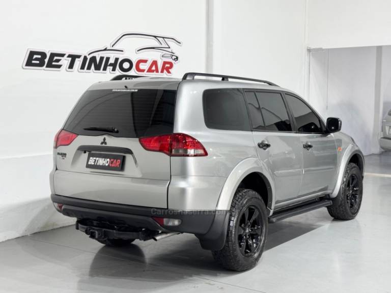 MITSUBISHI - PAJERO DAKAR - 2013/2013 - Prata - R$ 112.900,00