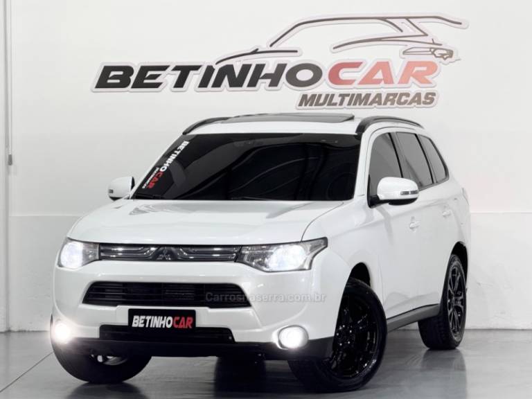 MITSUBISHI - OUTLANDER - 2014/2015 - Branca - R$ 82.900,00