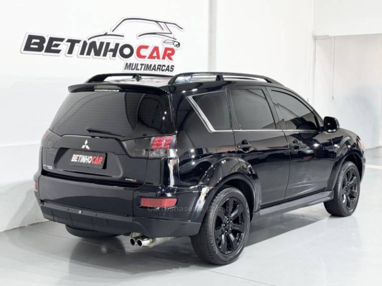 MITSUBISHI - OUTLANDER - 2011/2012 - Preta - R$ 65.900,00