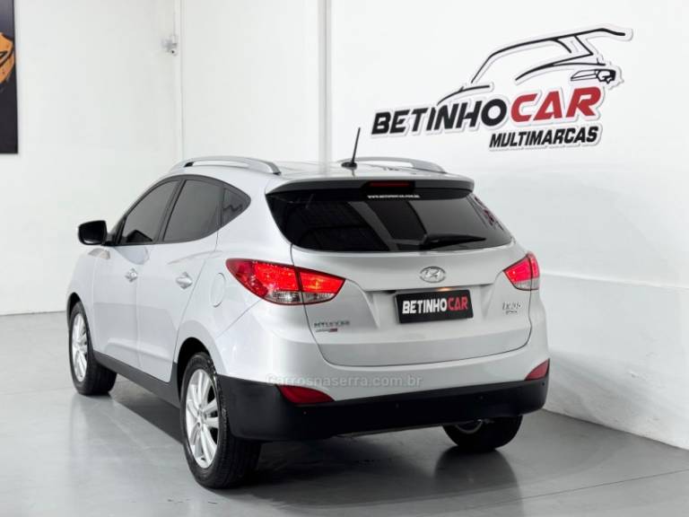 HYUNDAI - IX35 - 2013/2014 - Prata - R$ 76.900,00