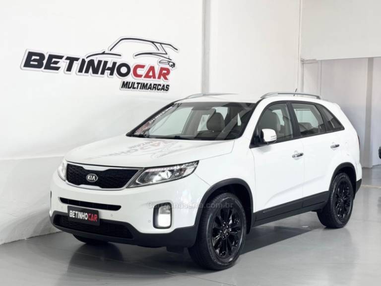 KIA MOTORS - SORENTO - 2014/2015 - Branca - R$ 79.900,00