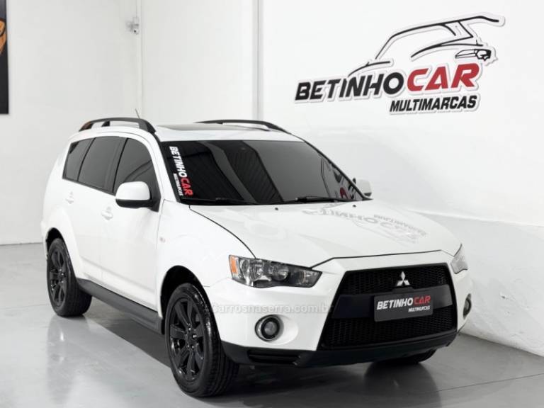 MITSUBISHI - OUTLANDER - 2010/2011 - Branca - R$ 68.900,00