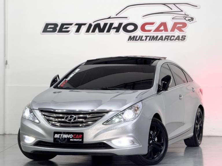 HYUNDAI - SONATA - 2011/2012 - Prata - R$ 73.900,00