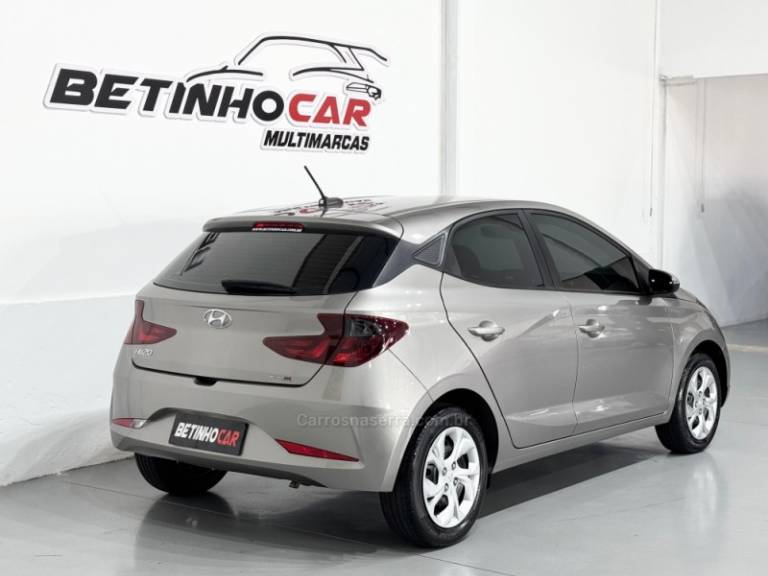 HYUNDAI - HB20 - 2022/2022 - Cinza - R$ 69.900,00