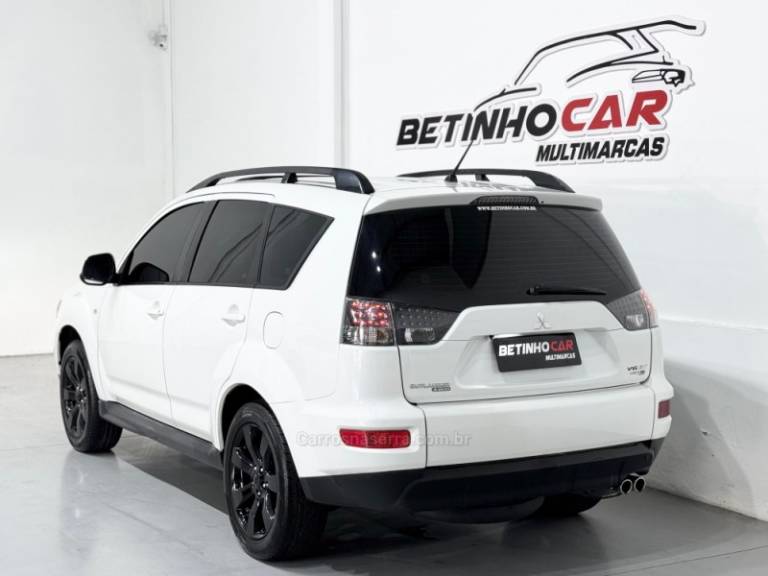 MITSUBISHI - OUTLANDER - 2010/2011 - Branca - R$ 68.900,00