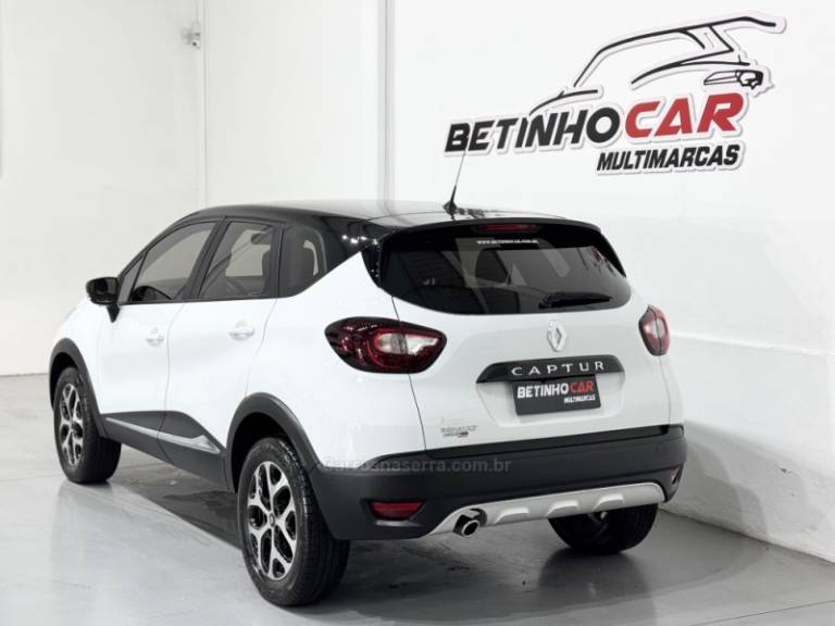 RENAULT - CAPTUR - 2018/2019 - Branca - R$ 76.900,00