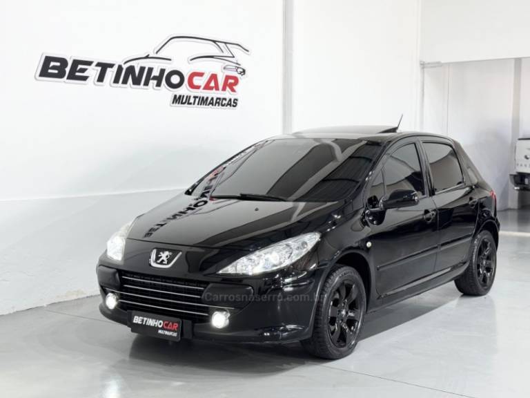 PEUGEOT - 307 - 2010/2011 - Preta - R$ 33.900,00