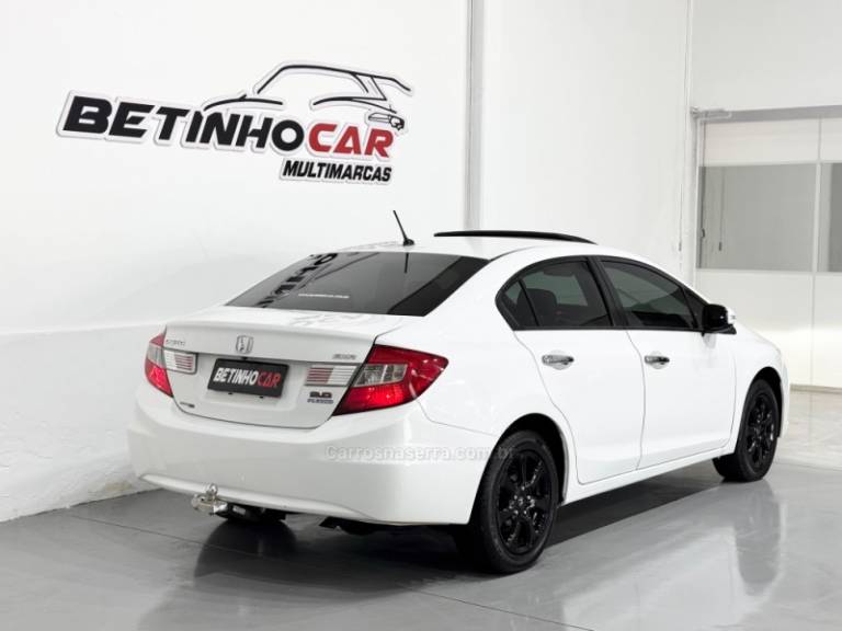 HONDA - CIVIC - 2013/2014 - Branca - R$ 81.900,00