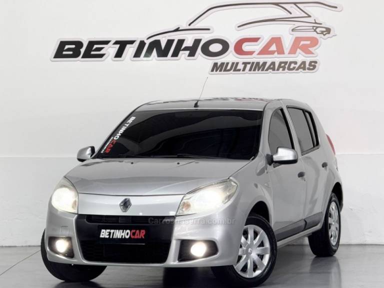 RENAULT - SANDERO - 2012/2013 - Prata - R$ 38.900,00