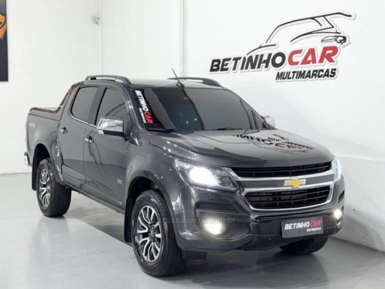 CHEVROLET - S10 - 2018/2019 - Cinza - R$ 179.900,00