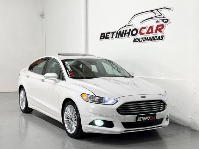 FORD - FUSION - 2012/2013 - Branca - R$ 84.900,00